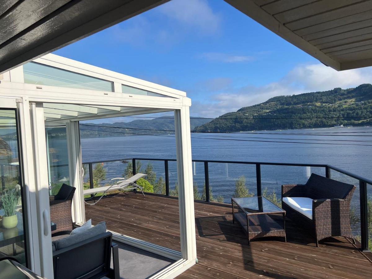 Large house by the sea - Ferienwohnung Bergen