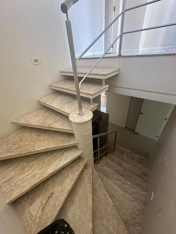 Apto duplex com piscina e jacuzzi privativas centro - Ferienwohnung Balneário Camboriú