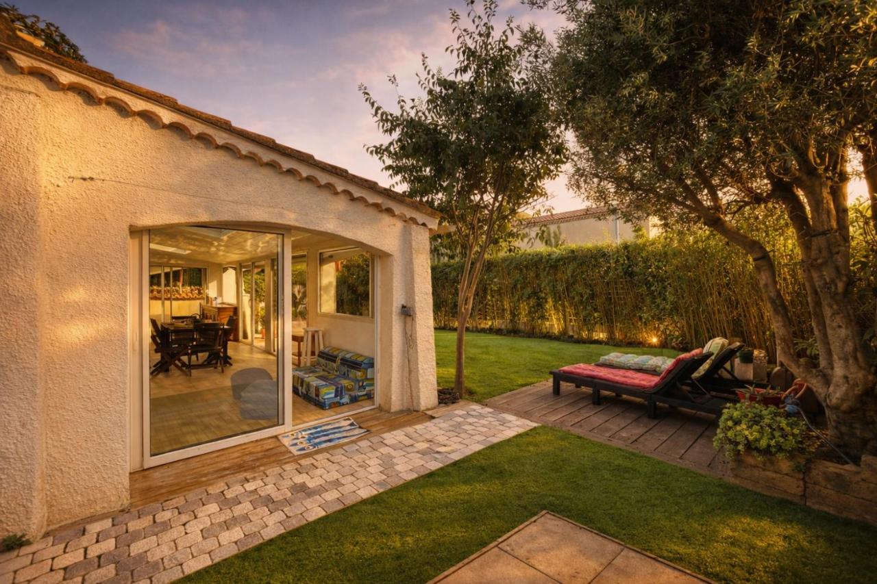 Évasion méditerranéenne bas de villa Cath, jardin privé, parking - B&B Sanary-sur-Mer