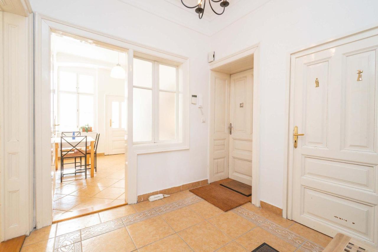 Old Town Serenity & Historic Charm - Chambres d'hôtes Bratislava