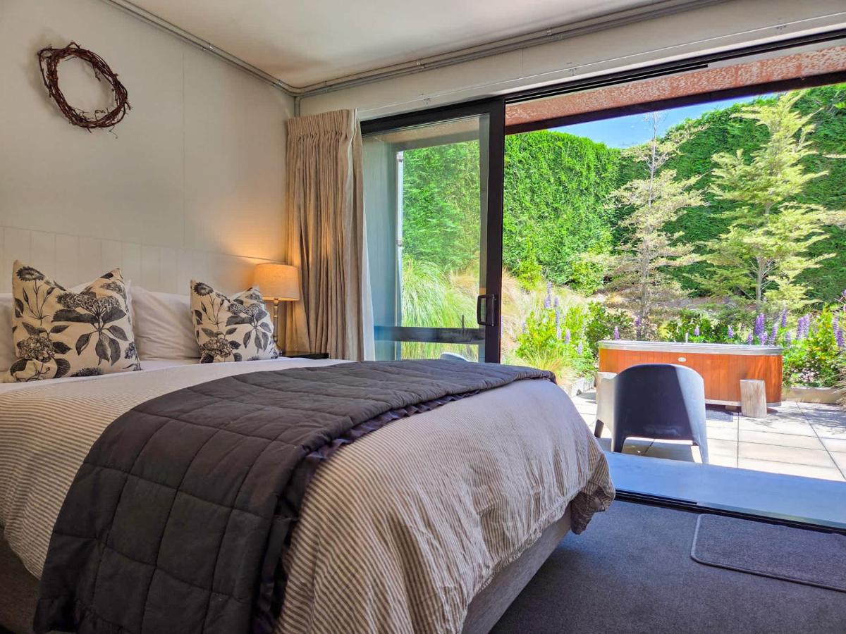 The Black House Horizon Retreat -Private Outdoor Tub - Ferienwohnung Lake Tekapo