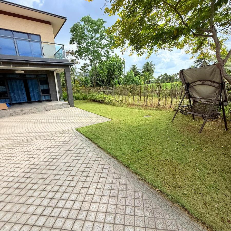 Golfview Villa 10pax near golf hotel - B&B Gelang Patah