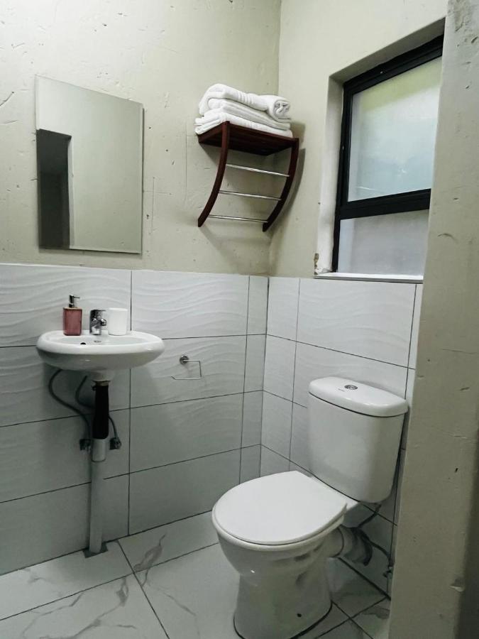 Rest Easy Guest House Pty Ltd - Ferienwohnung Johannesburg