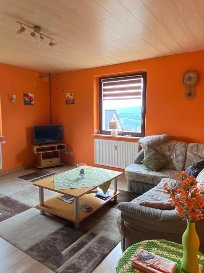 Ferienwohnung am Balkon des Erzgebirges - Bernsbach - Ferienwohnung Bernsbach