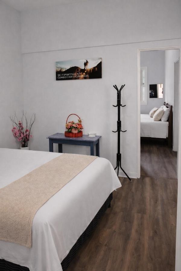 2 quadras da praia - Apto completo em São Vicente ideal para família e trabalho - B&B São Vicente