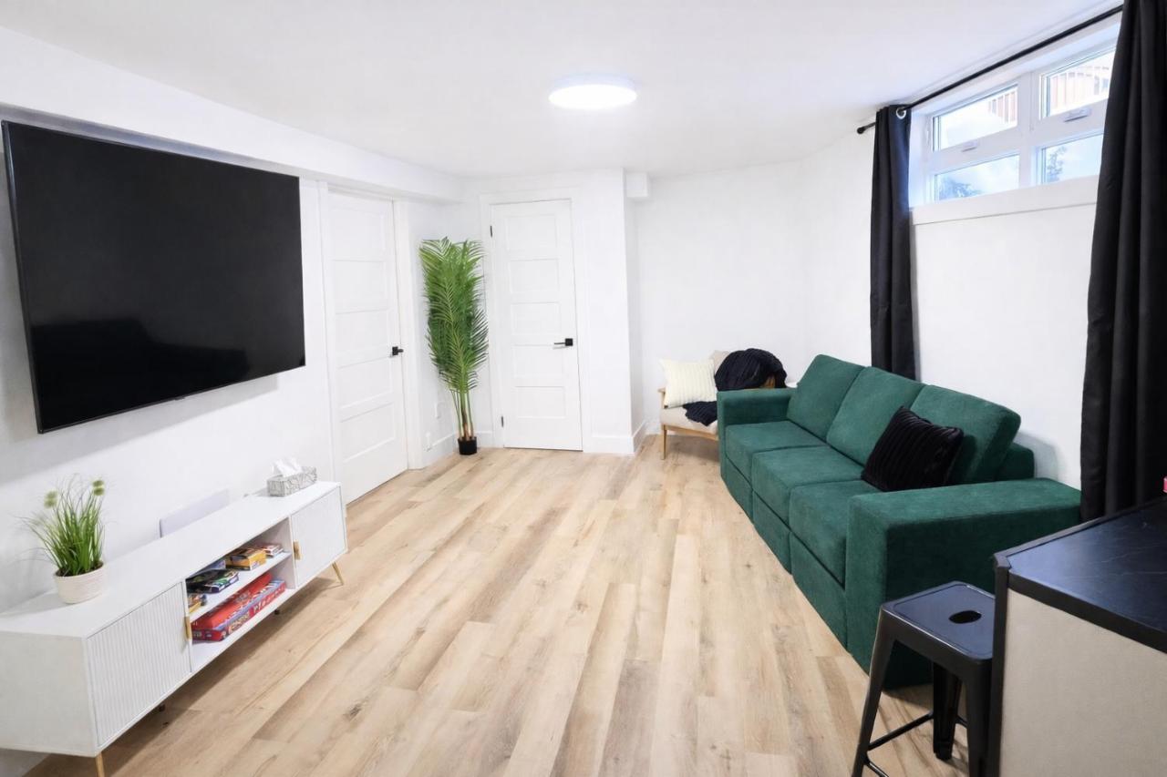 Spacious 2BR in Vieux Limoilou 10 min Old Quebec - Bed and Breakfast Québec