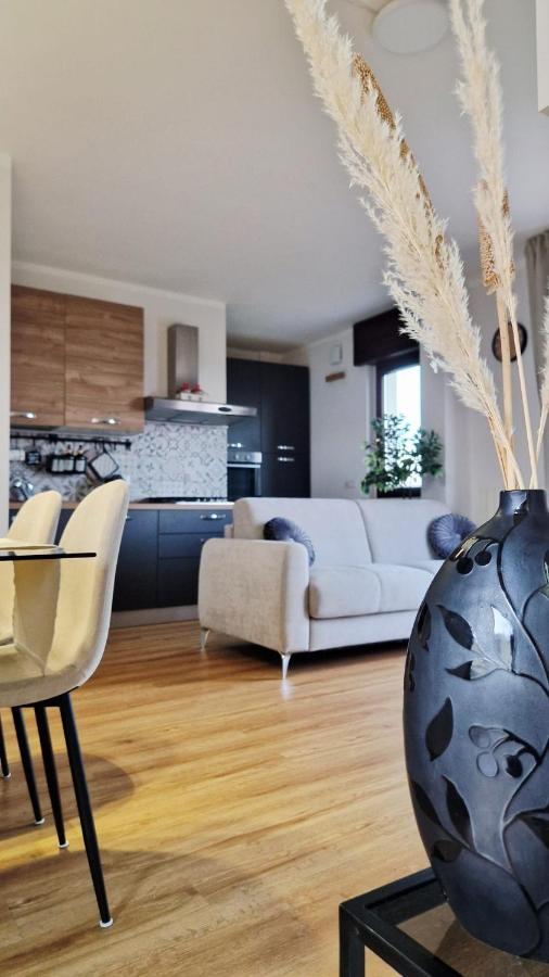 EOS Suite Apartment - a due passi da Piazza Pisanelli e Ospedale Panico - B&B Tricase