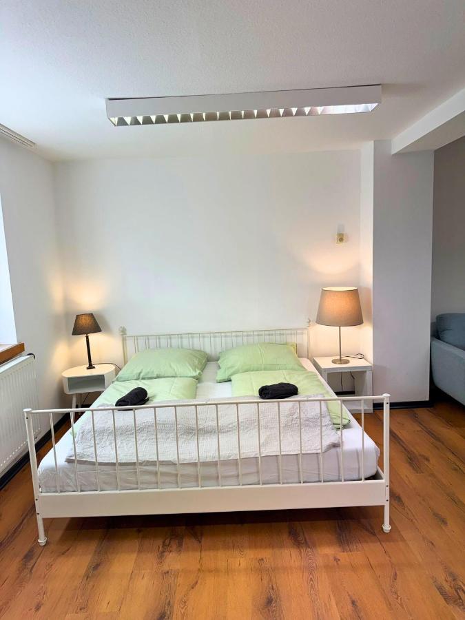 Haus mit Kostenlosen Öffentlichen Parkplätzen - B&B Colonia