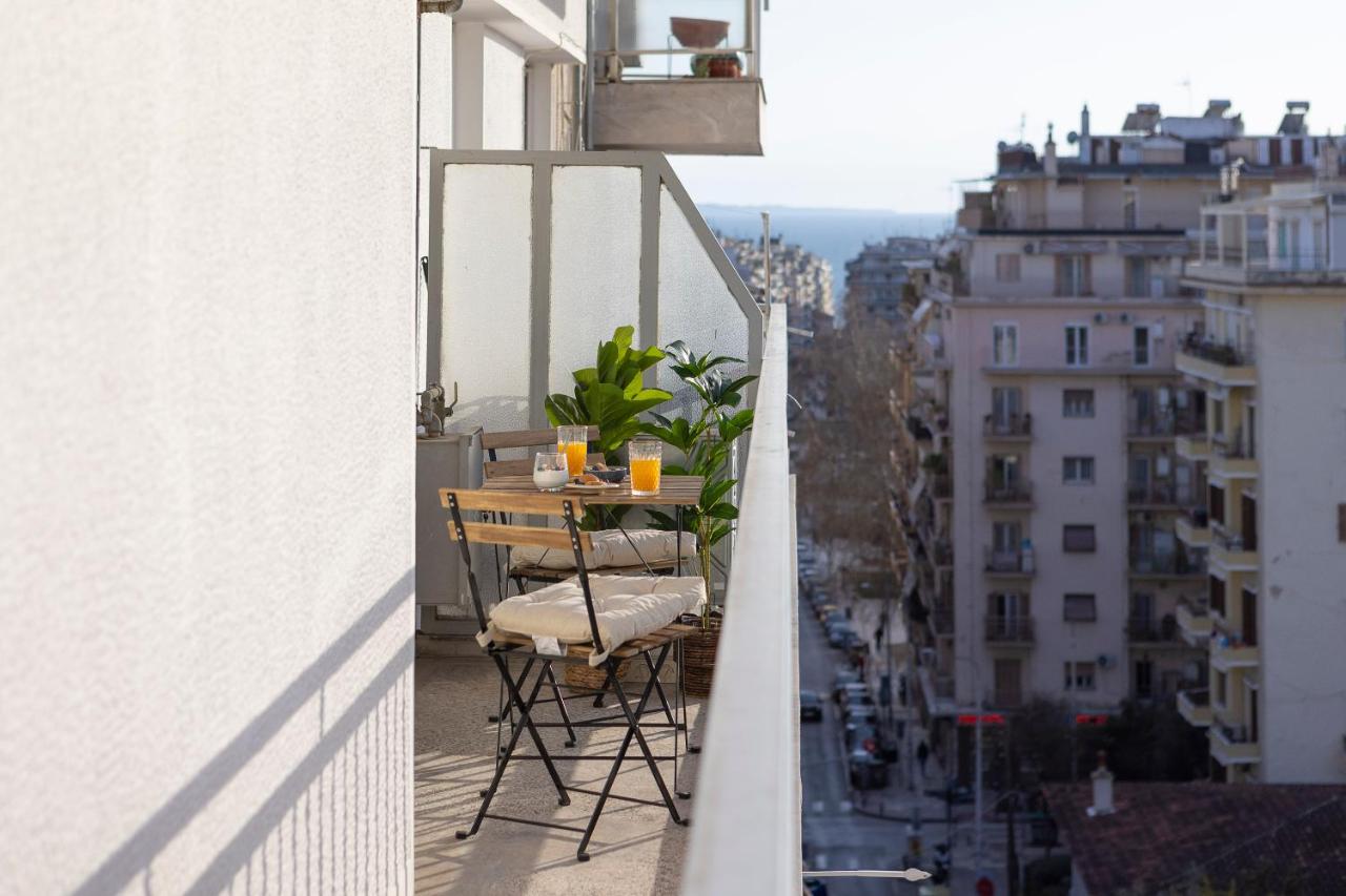 Skyline 3BR, Thessaloniki City Center, 8 Guests - Chambres d'hôtes Thessalonique