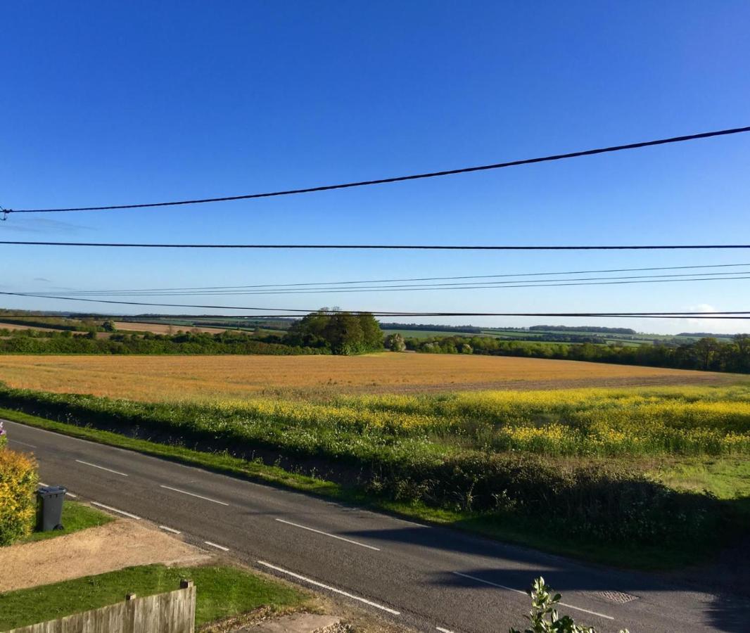Cottage Near Cambridge & Newmarket - Chambres d'hôtes West Wratting