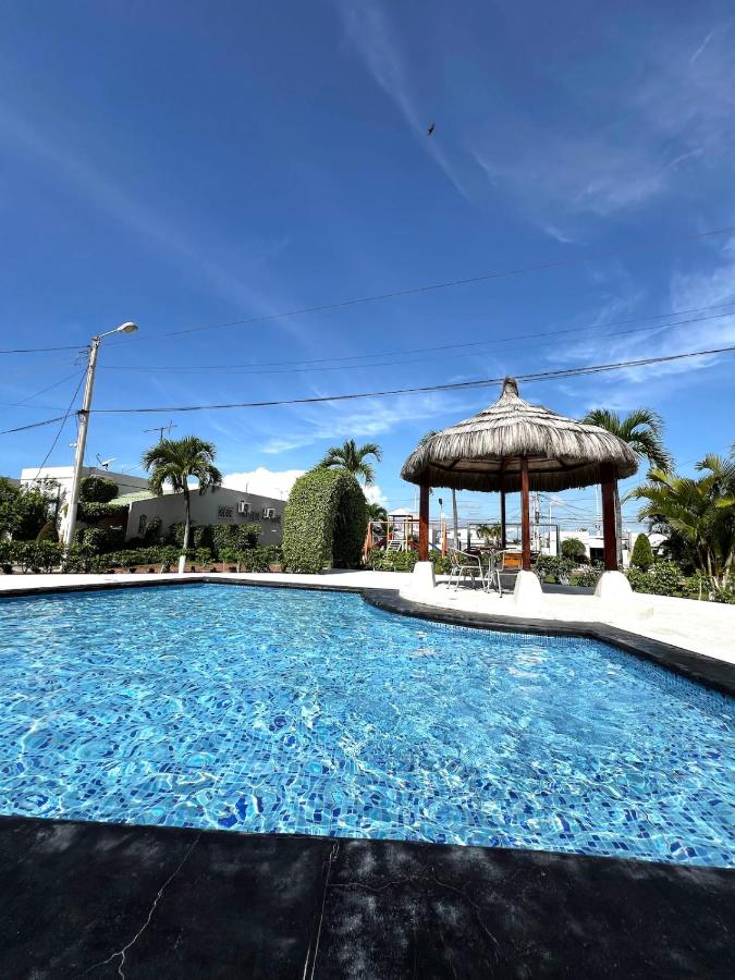 Casa privada con piscina cerca de la playa salinas - B&B Salinas