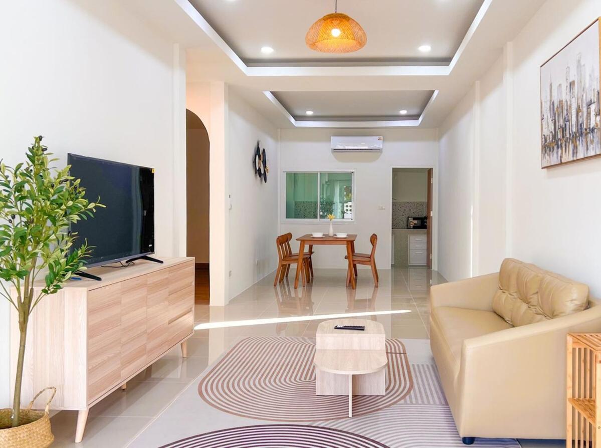 Minimal 2BR Townhome 1 near Nimman & MAYA - B&B Chiang Mai