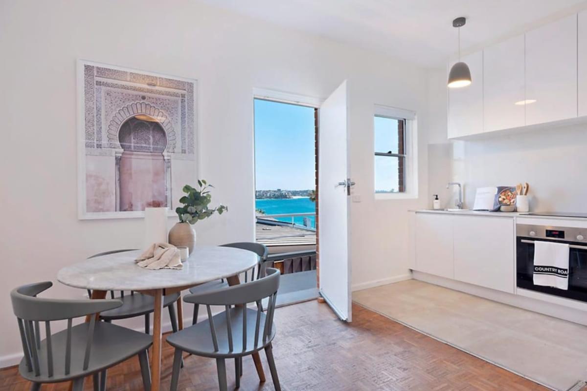 Bower st Ocean View Retreat - B&B Sydney