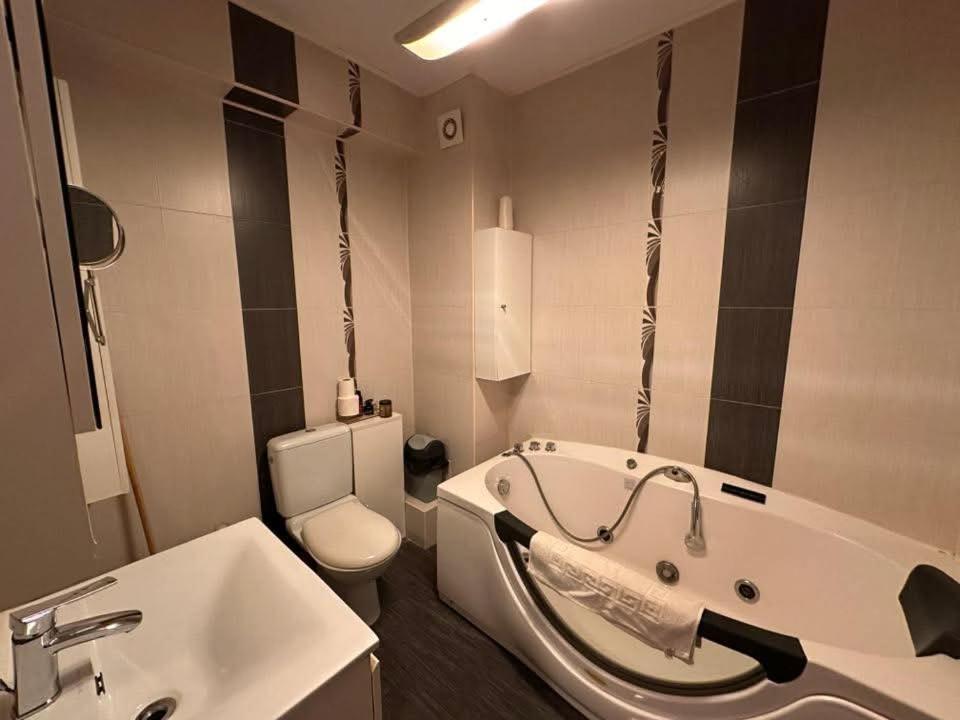 Apartament Emma - B&B Eforie Nord