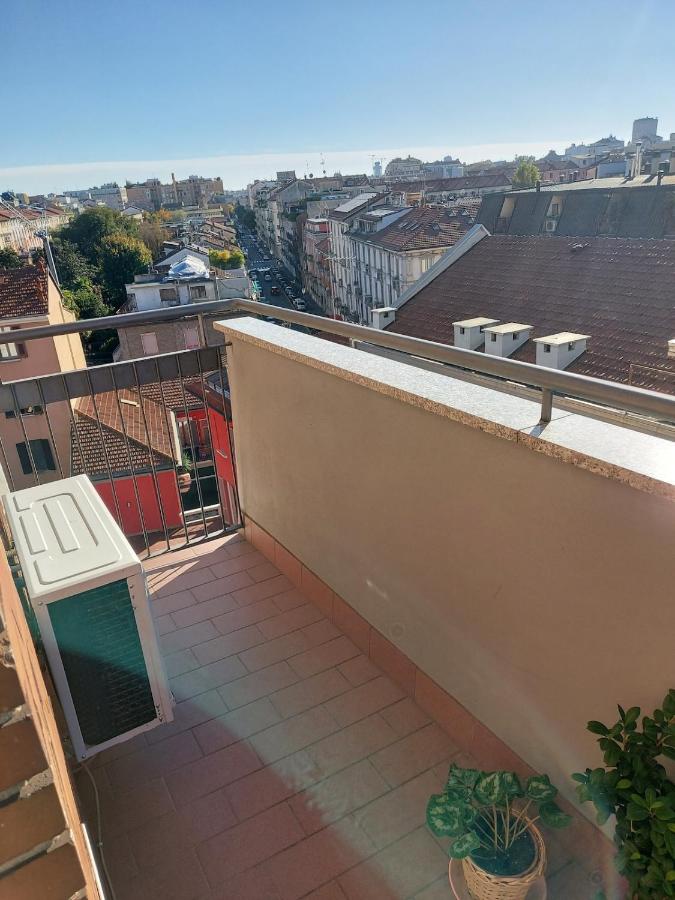 Porta Venezia's heart, Centre of Milan, Via Melzo Retro, 6th floor with balcony - Chambres d'hôtes Milan