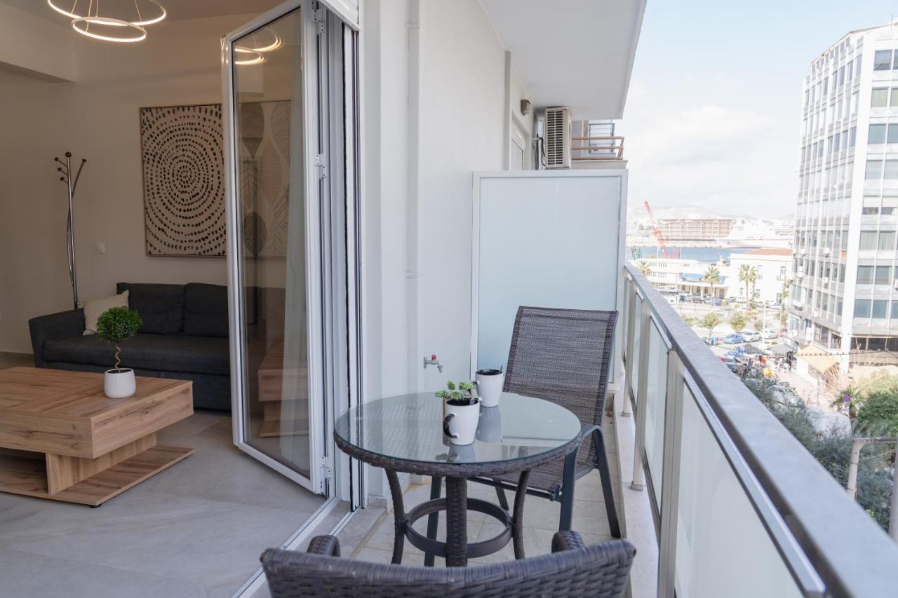 Piraeus Port View - Bed and Breakfast Piraeus