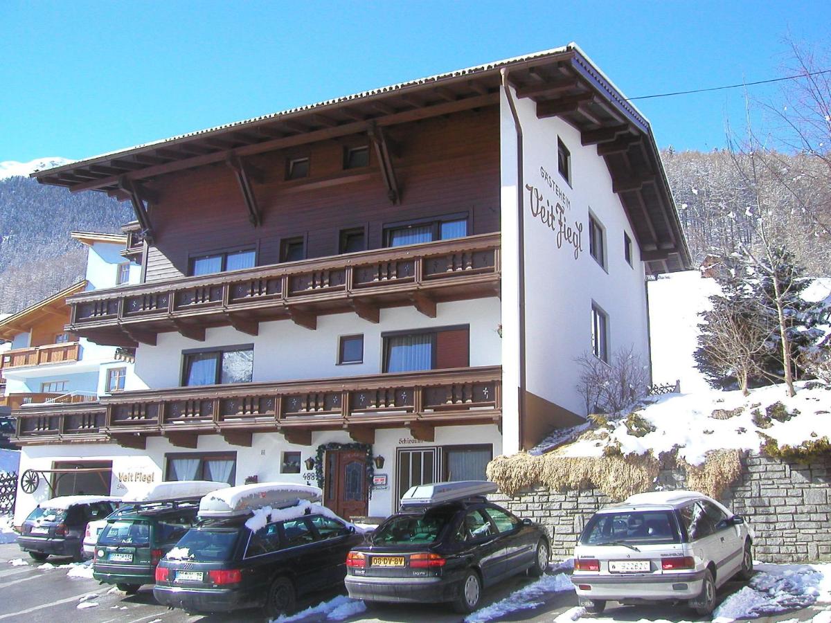 Gästehaus Veit Fiegl - Bed and Breakfast Sölden