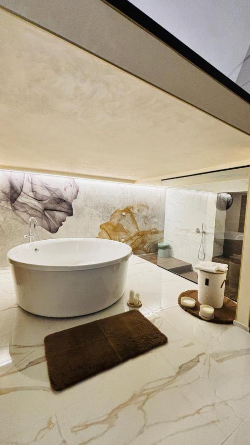 Golden Suite - B&B Stornarella