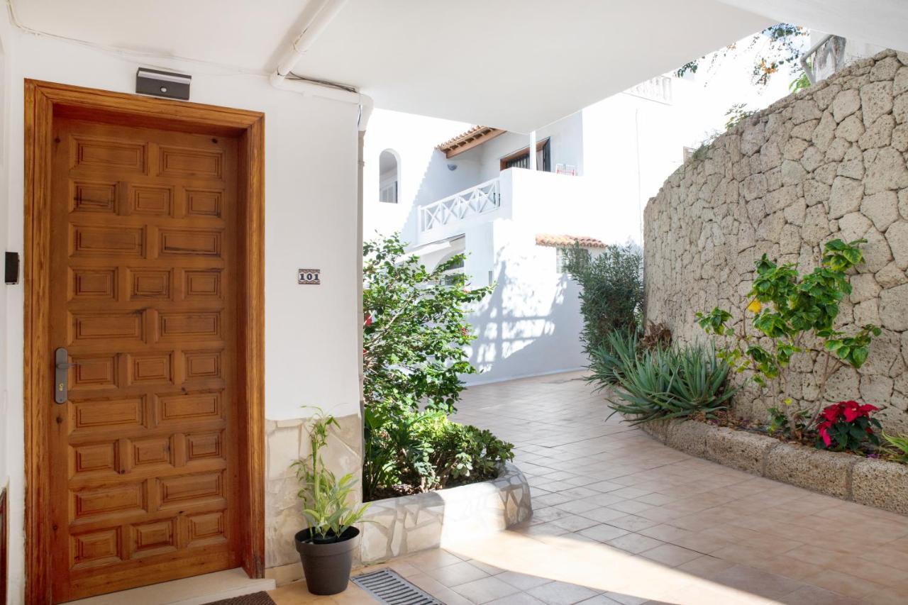 Paraiso Royal - Modern 1 Bedroom Apartment with Terrace in Playa de Las Americas - Chambres d'hôtes Arona