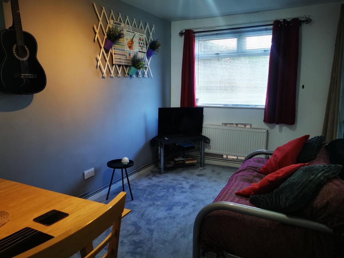 A private, cute, one bedroom self catering annexe - Ferienwohnung Stourport-on-Severn