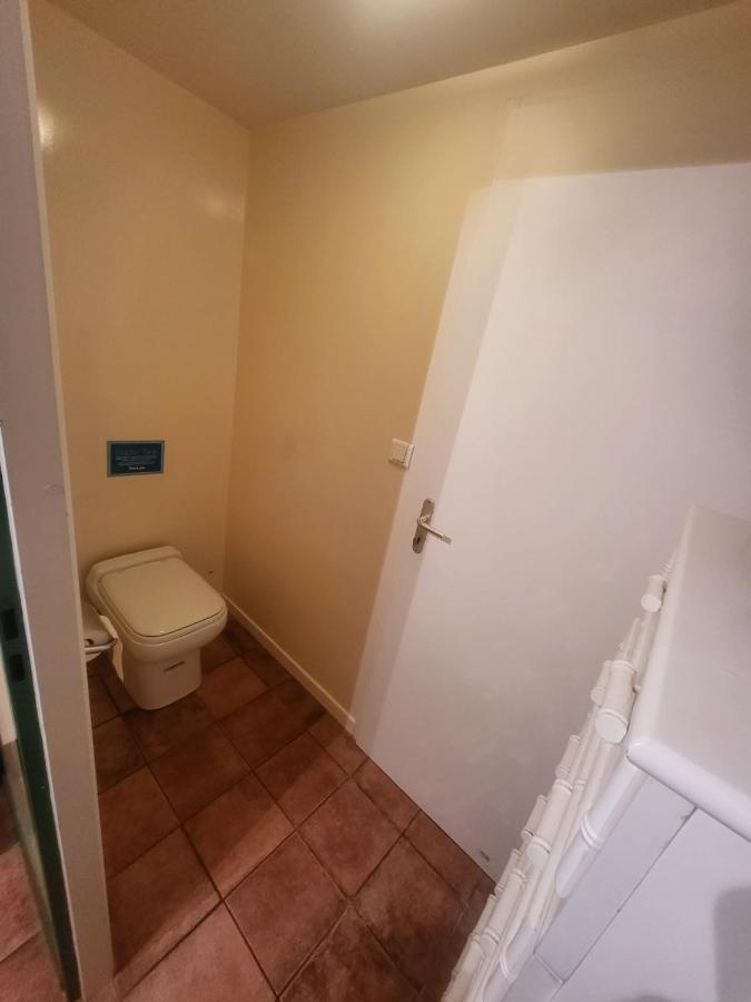 Doppel- oder Zweibettzimmer