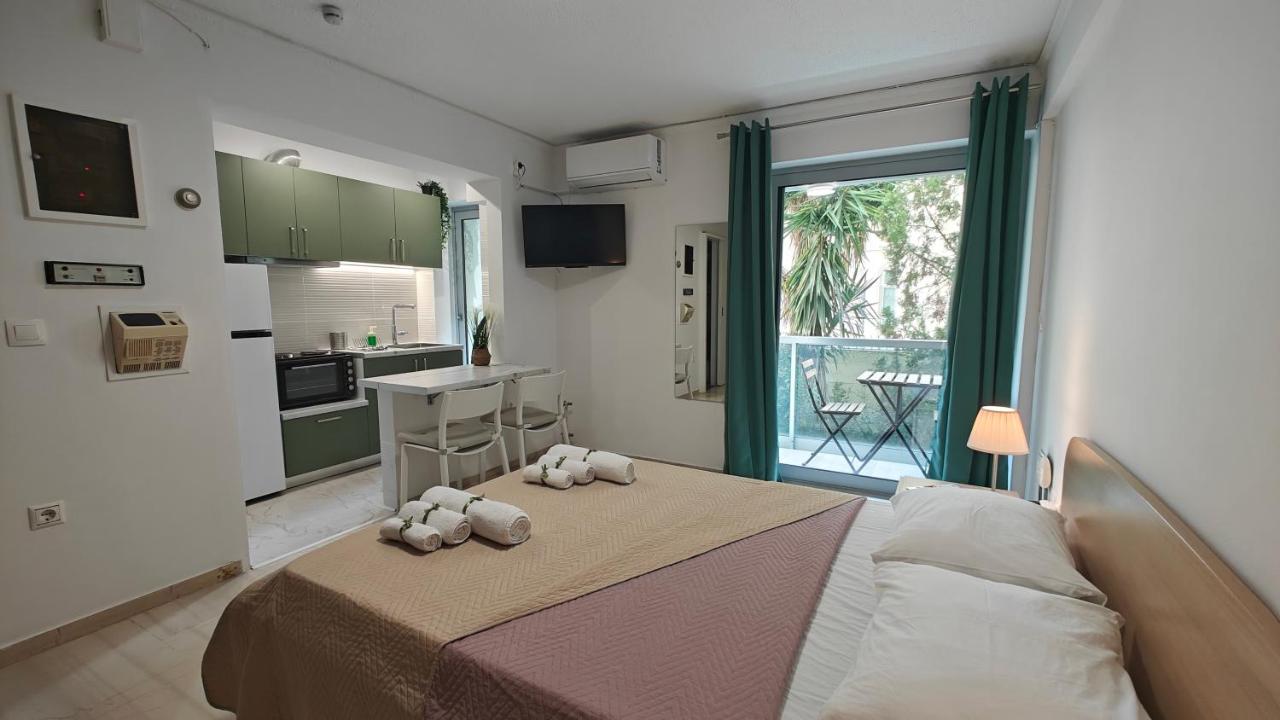 Inspire Apartment Palaio Faliro - Bed and Breakfast Athene