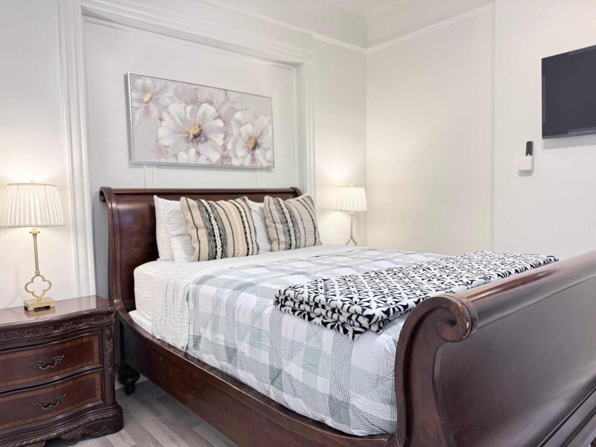 The Fan Comfort Stay near VCU Free Parking Fenced Yard - Chambres d'hôtes Richmond