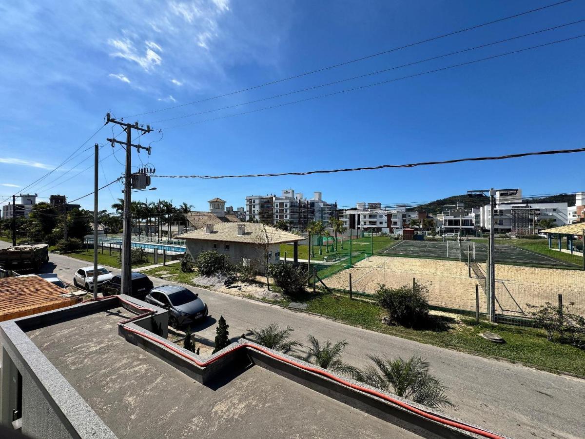 Quinta do Arvoredo – Apartamento confortável na Praia de Palmas com dois dormitórios, incluindo uma suíte, a 500 metros do mar. - B&B Governador Celso Ramos