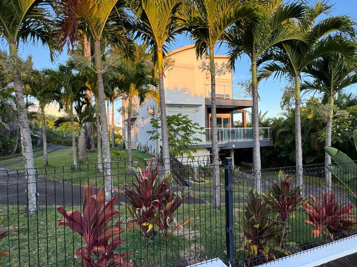 Grande Villa au calme - Vue exceptionnelle - Climatisation - Piscine sel chauffée - Jardin Tropical - Chambres d'hôtes Vincendo