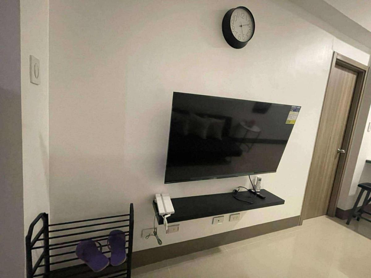 Fame Unit - B&B Manila