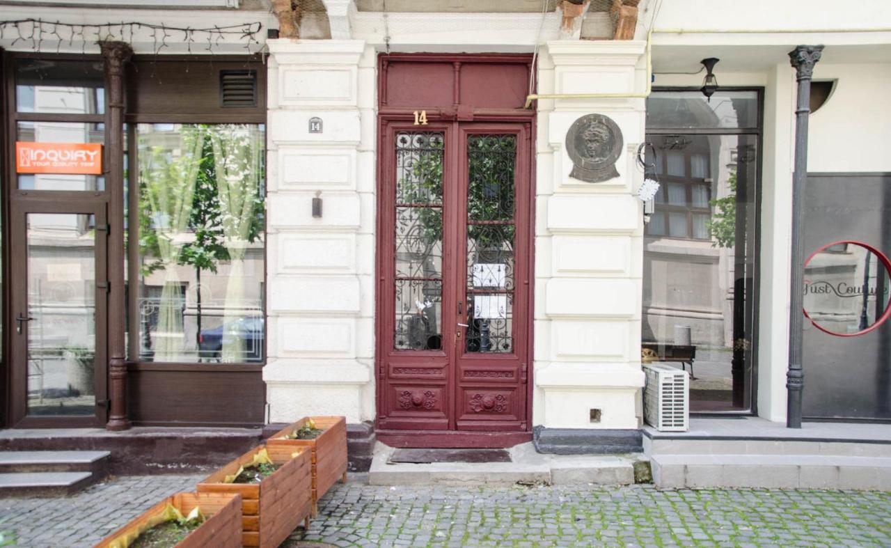 Old City 3BR 100sqm - Bright & Spacious - Renovated 2026 - Chambres d’hôtes Bucarest