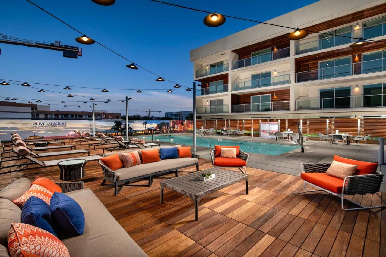 Ultra Luxury Santa Monica Residence with Pool, Gym, Rooftop Garden & Free Parking - Ferienwohnung Los Angeles