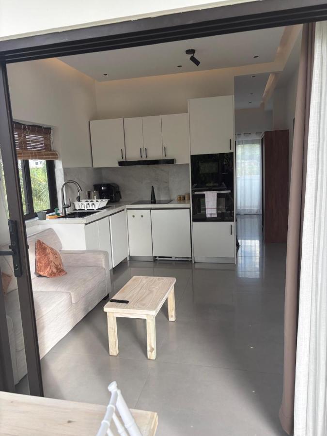 LUX Studio - First Floor - Trou aux Biches - Bed and Breakfast Trou aux Biches