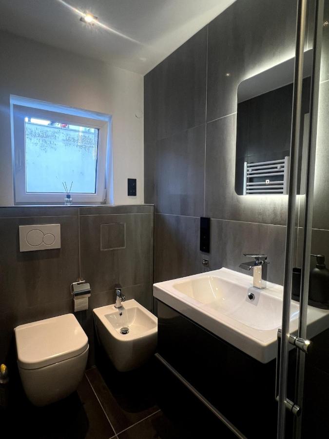 Black Studio Apartment zentral - B&B Osnabrück