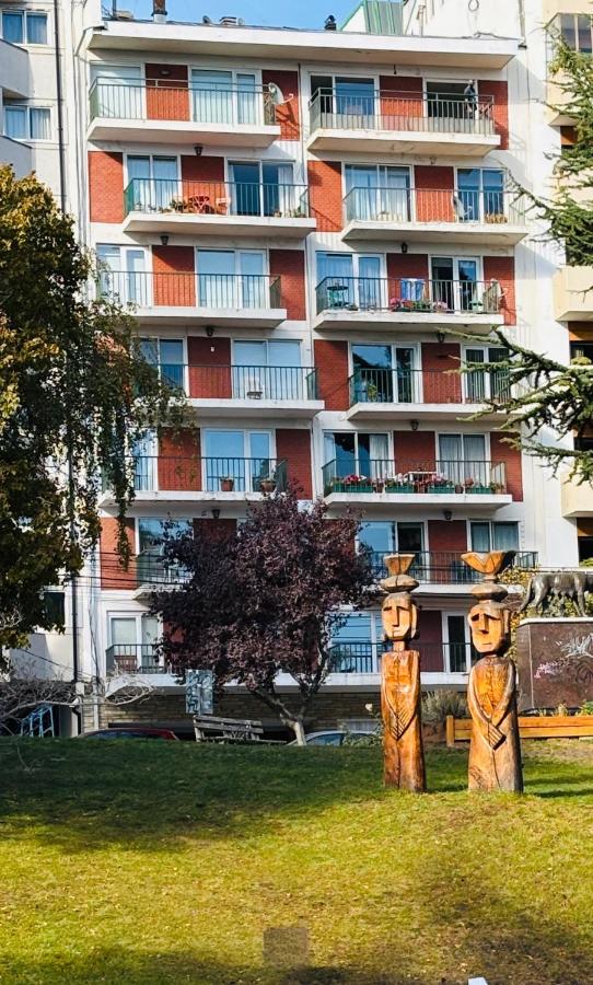 Plaza Italia Apartment, frente al lago - Bed and Breakfast Bariloche
