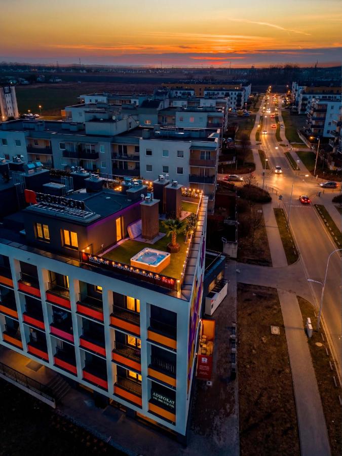 Luxury Sky Jagodno Apartment with Jacuzzi Parking & Terrace by Renters Prestige - Chambres d'hôtes Wrocław
