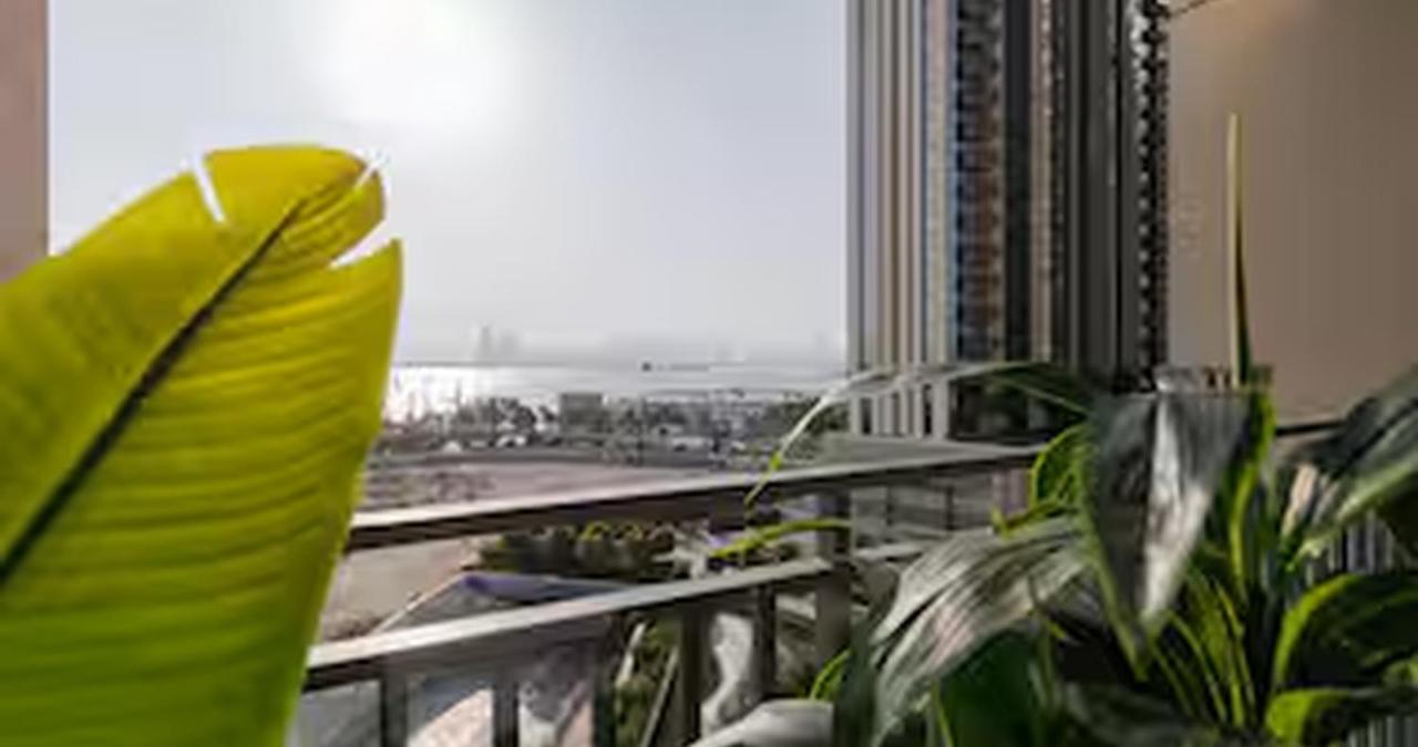 Burj Khalifa View & Creek lagoon - B&B Dubai