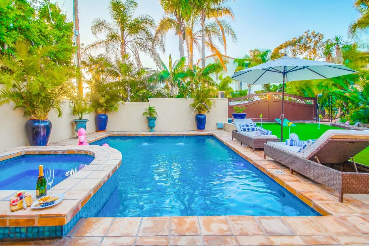 Resort Living: Hoops Outdoor Bar Views PoolSpa - B&B San Diego