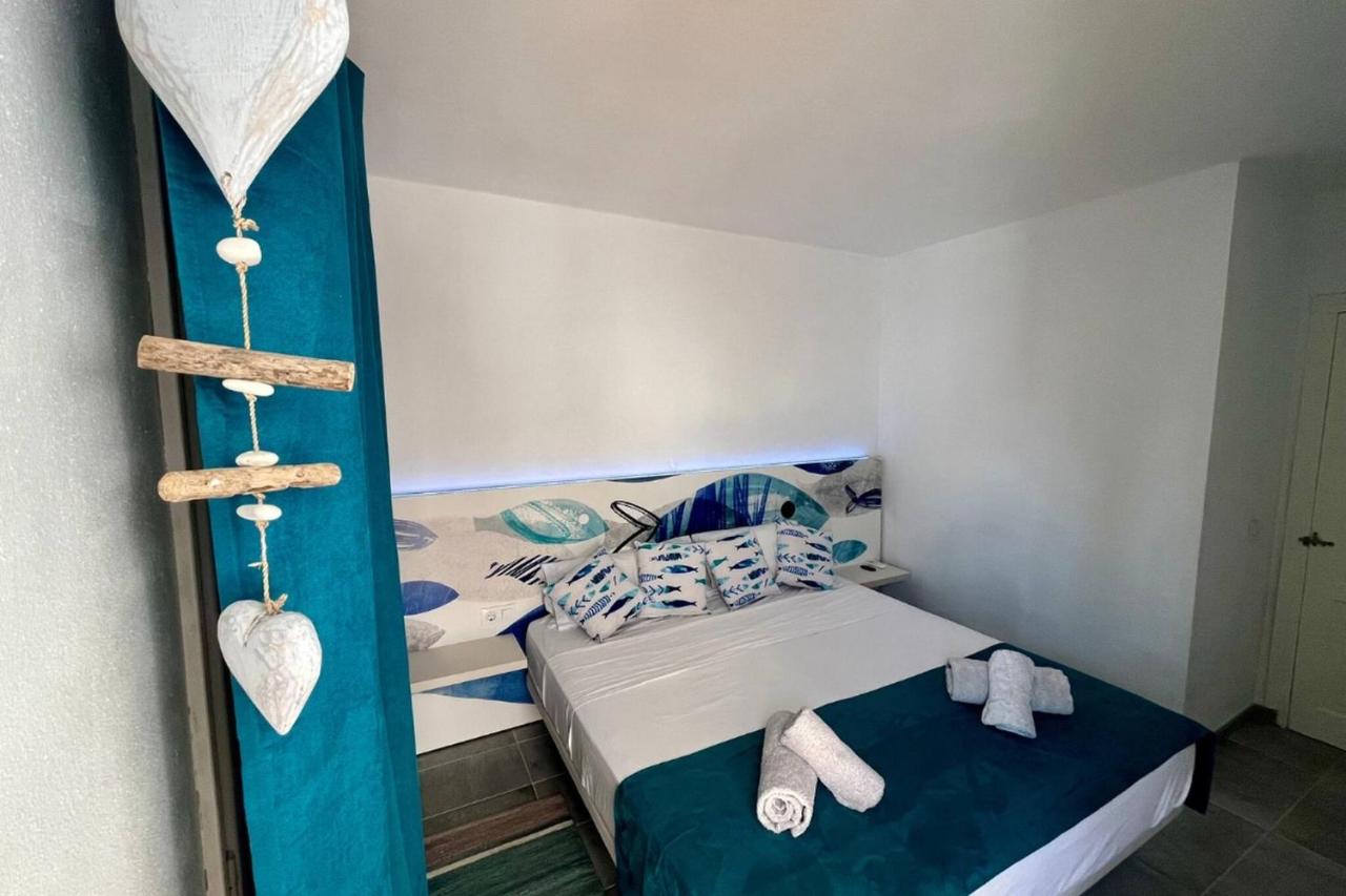 Casa Azul Soleada Cala en Porter - B&B Cala'n Porter