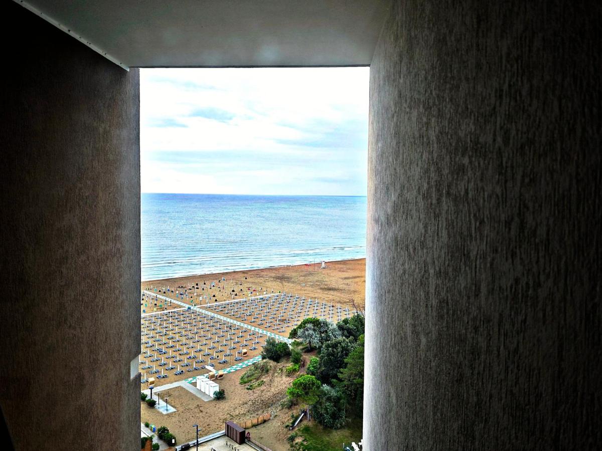 Erma Home in Front of Sea BiancoNero Residence - Ferienwohnung Lignano