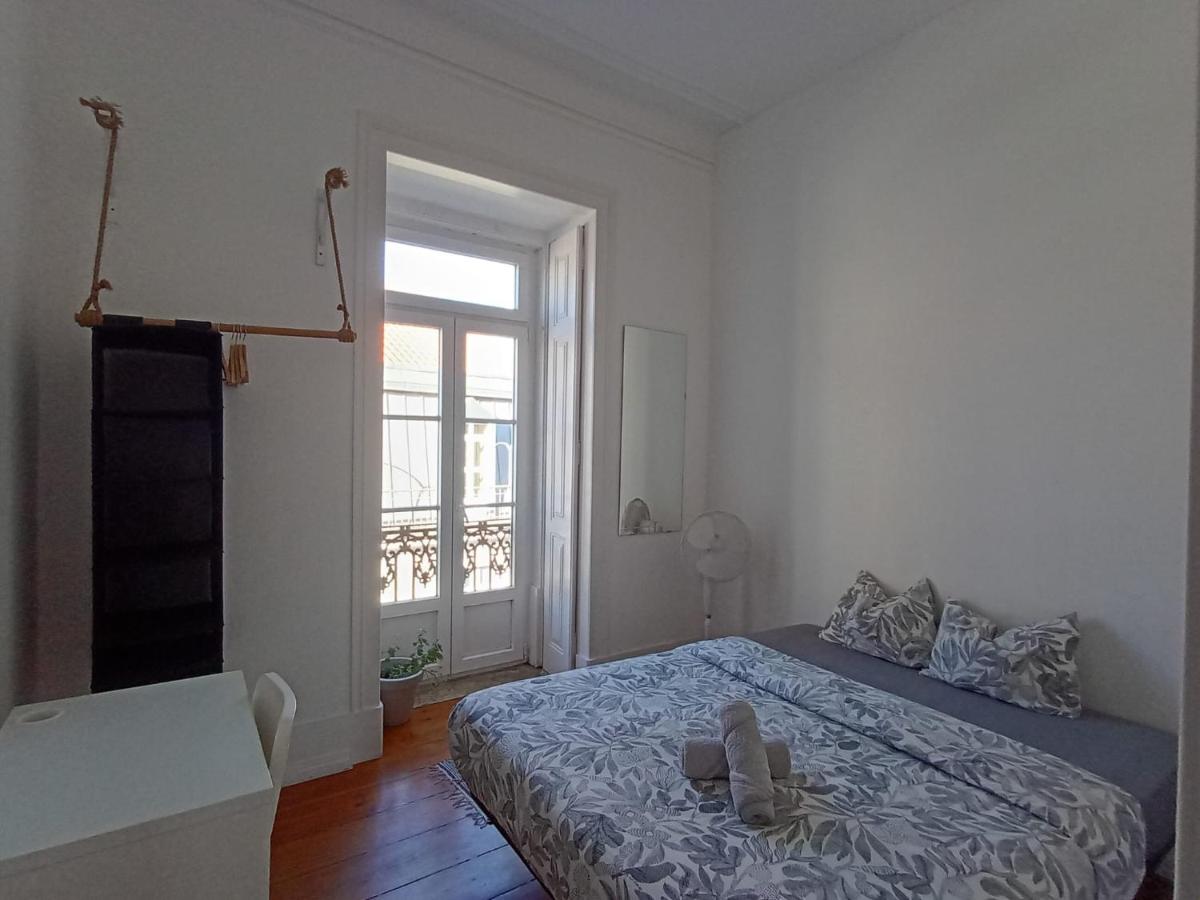 Embassy Arriaga Private Elegance Rooms in Stylish Shared Apartment - B&B Lisbona