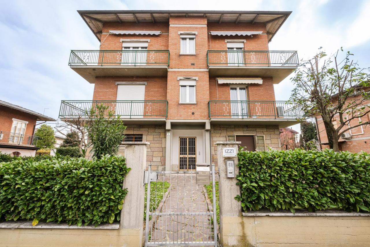 IZZ1 Apartments - Motor&Food Valley - Posto Auto Privato - B&B Formigine