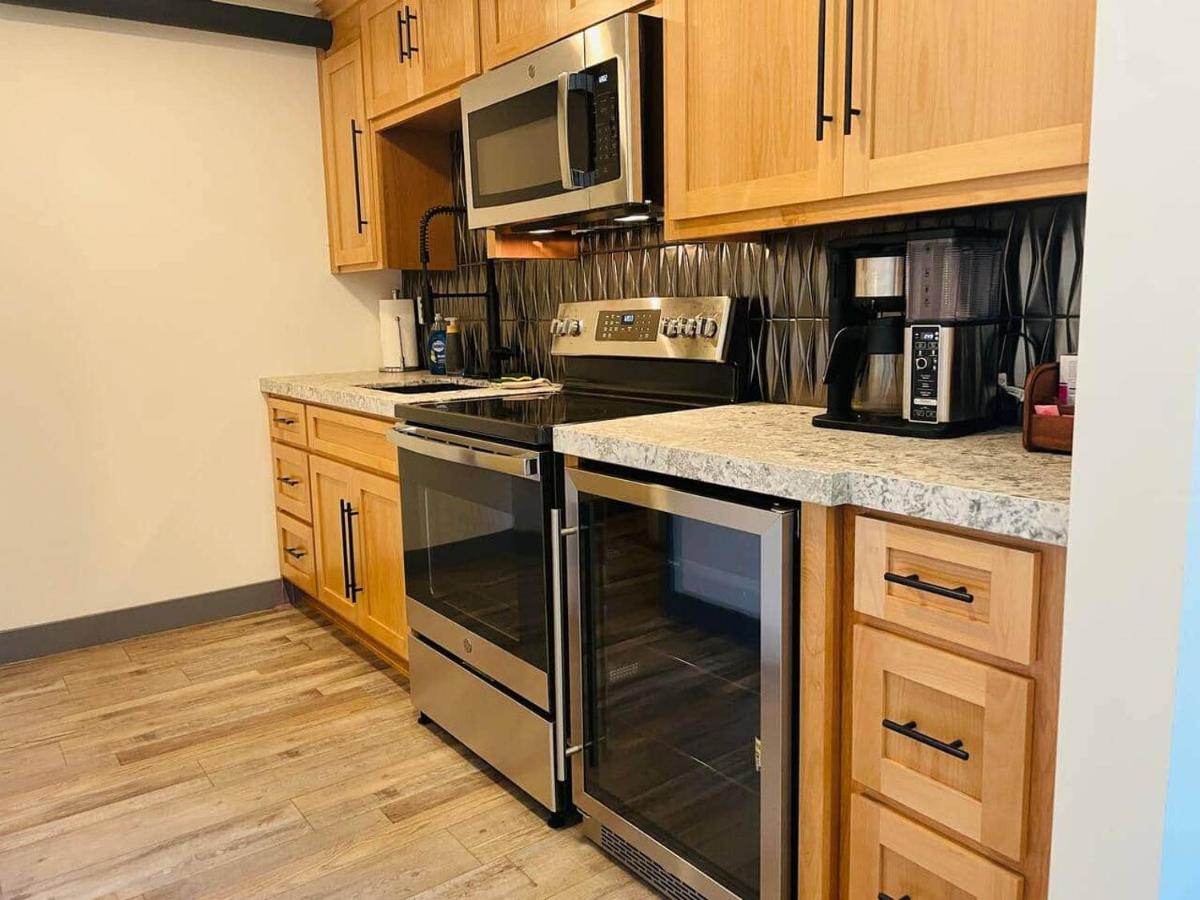 Miners Studio Guest Suite - B&B Nevada City