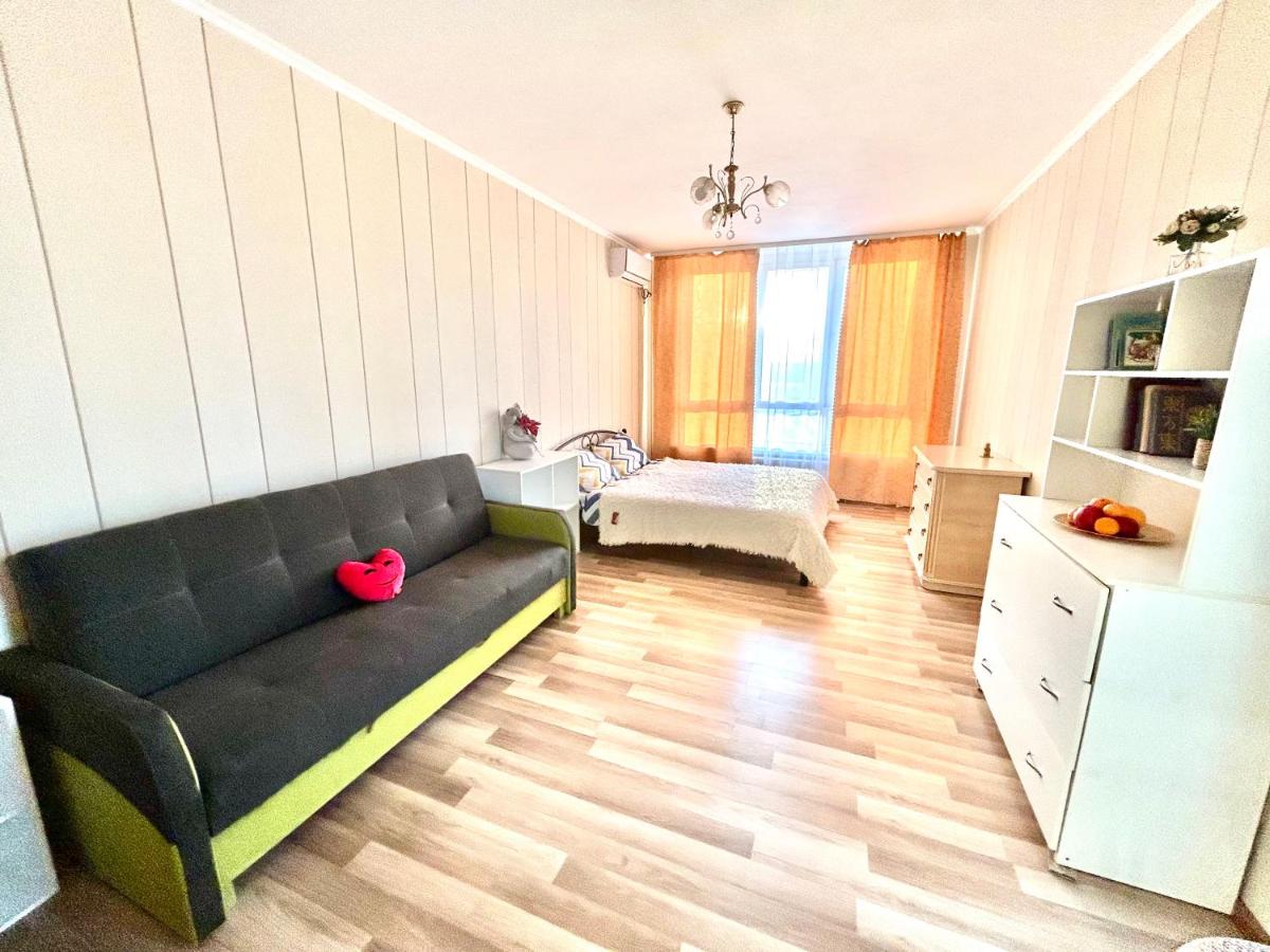 Светлая евро двушка ,метро Бориспольска,Харьковская - B&B Kyiv