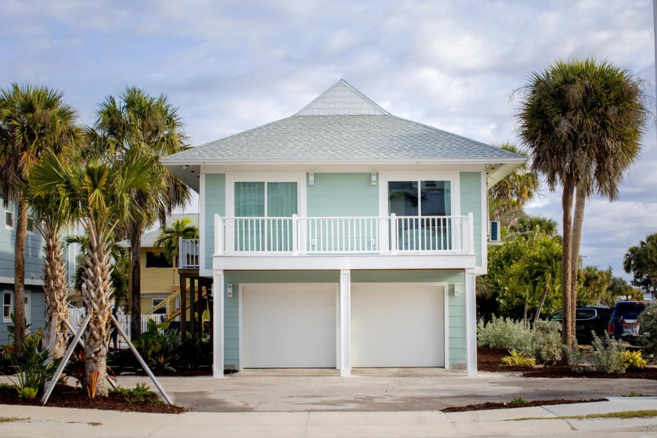 The Dex at Coconut Cove - Bed and Breakfast Fort Myers Beach