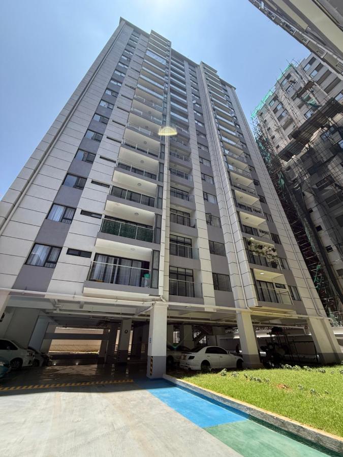 Cosy One Bedroom in Kilimani with Gym, Balcony, Fast WiFi & Near malls - Chambres d'hôtes Nairobi