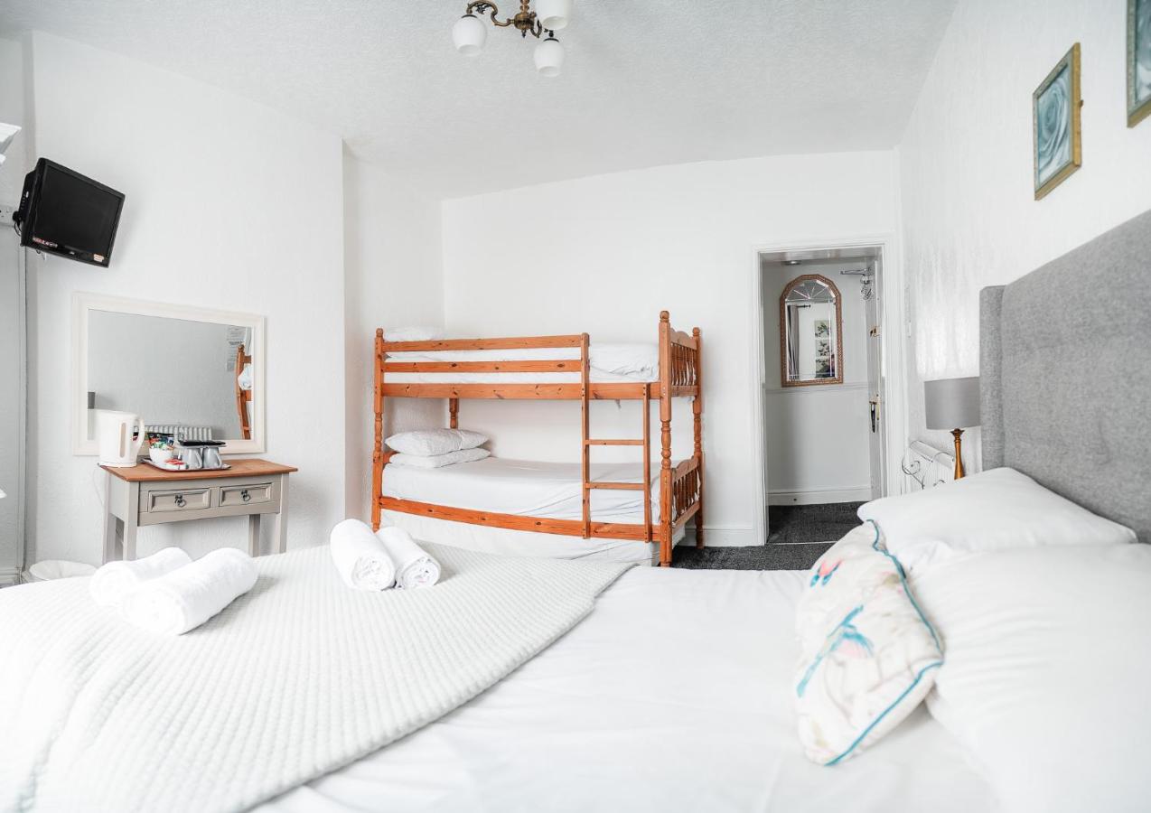 Camera Familiare con Vista Mare 