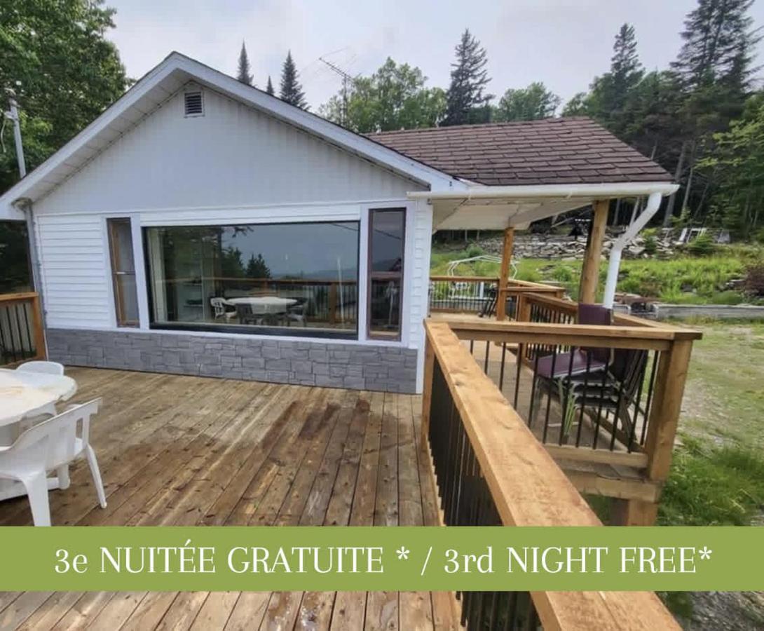 Cozy Chalet with Breathtaking Mountain View - B&B Notre-Dame-des-Bois
