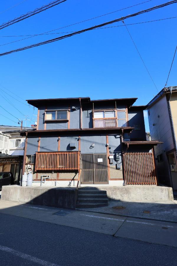 T302 Elegant Private Villa Near Hie Shrine Sleeps 13 - B&B Takayama