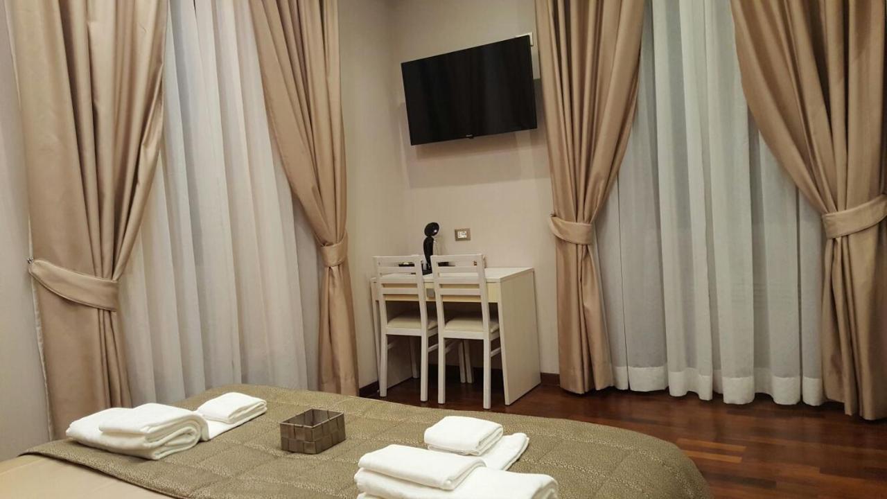 Suite with Coliseum View